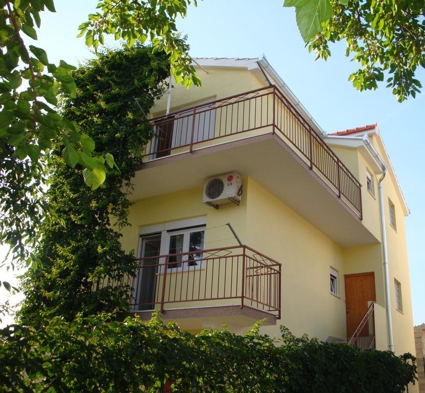 Apartments Borozan Vinisce ภายนอก รูปภาพ