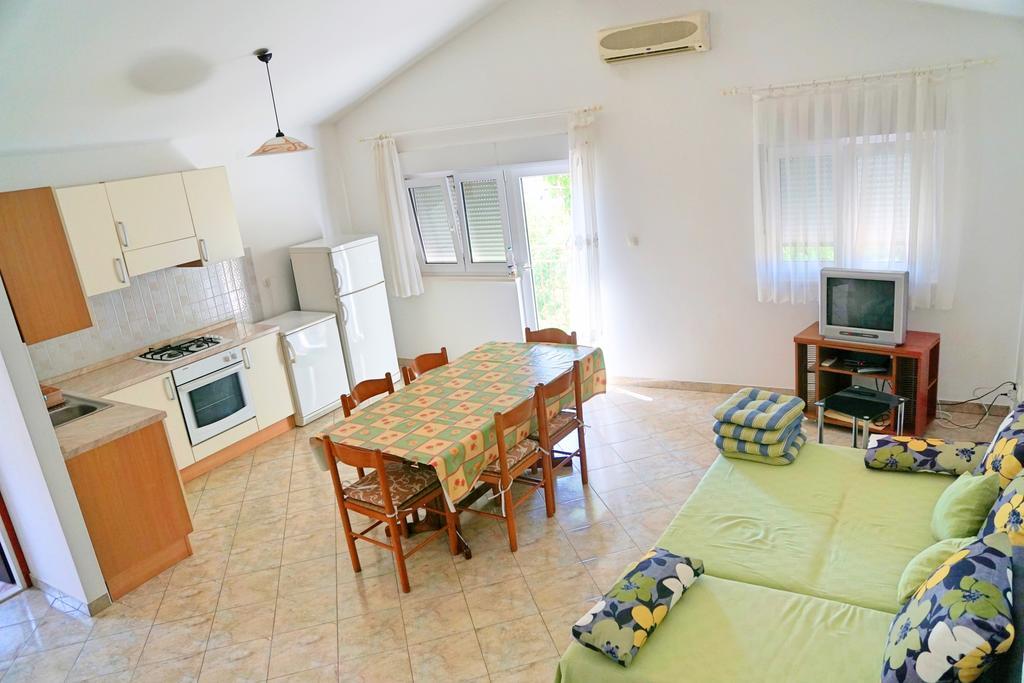 Apartments Borozan Vinisce ภายนอก รูปภาพ